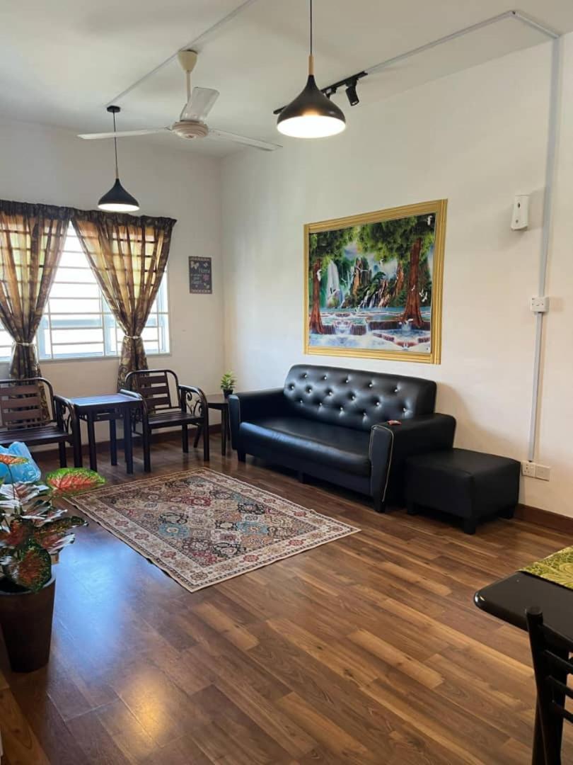 Anggerik Camelia Homestay Apartment Ladang Tok Pelam กัวลาตรังกานู ภายนอก รูปภาพ